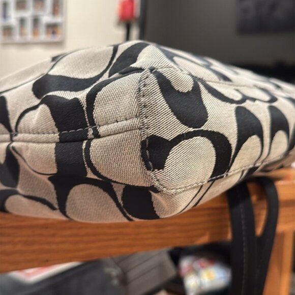 Coach Signature Stripe Foldover Tote (With 2 Hang Tags)(E1380-F23304) EUC - Picture 7 of 17